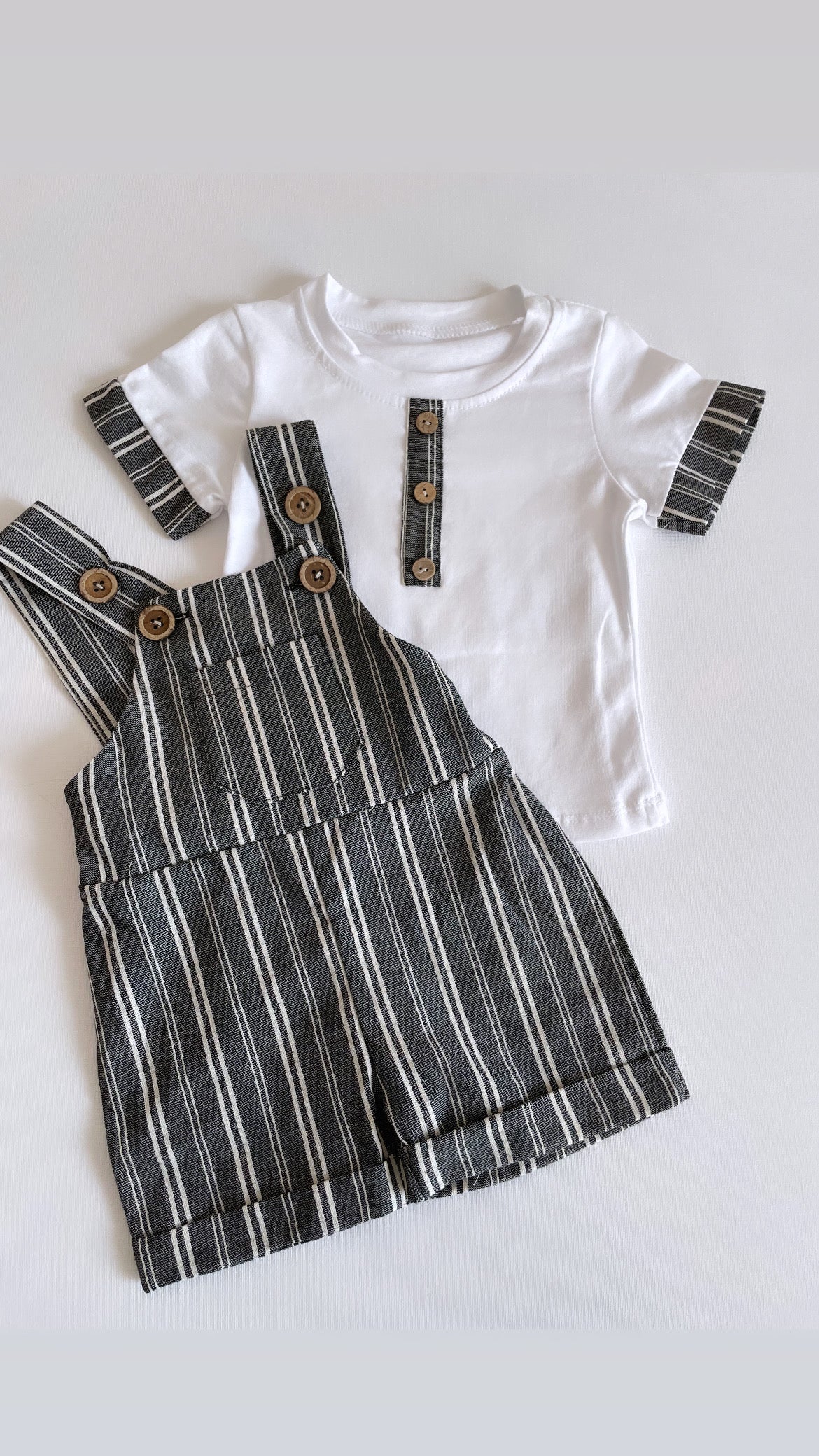 Pagliaccetto a righe