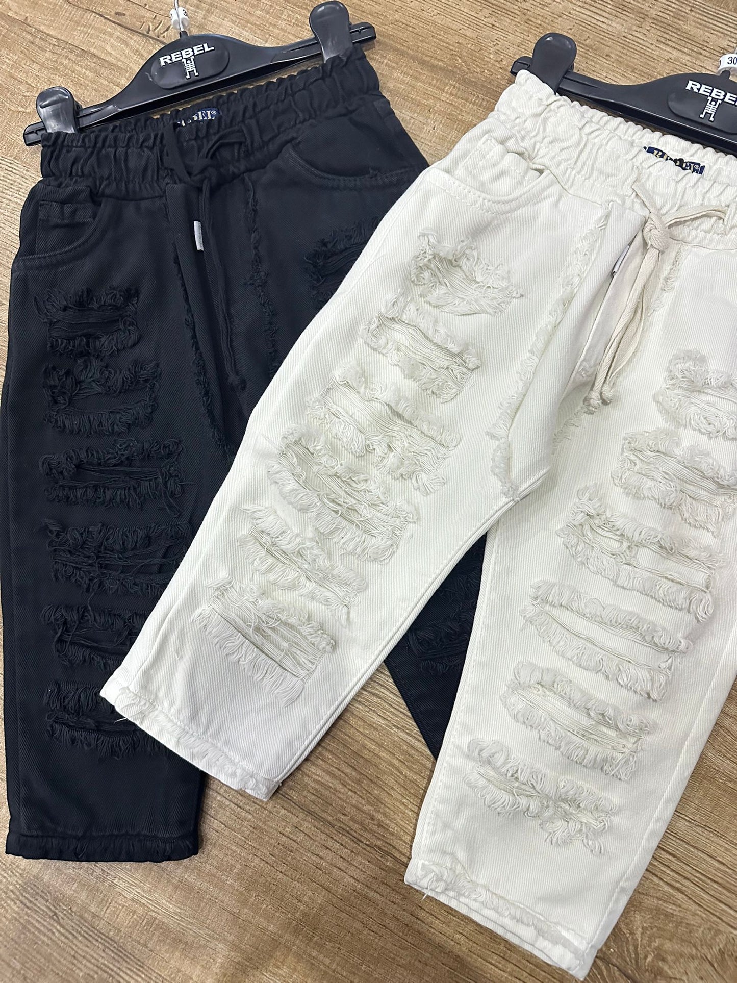 Jeans strappi